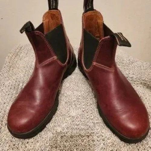 Beautiful burgundy blundstone boots women 8 gently worn excellent condition - Image 2 of 4