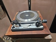 United Audio Dual 1019 Record Player Turntable w/ 2 AR6 speakers