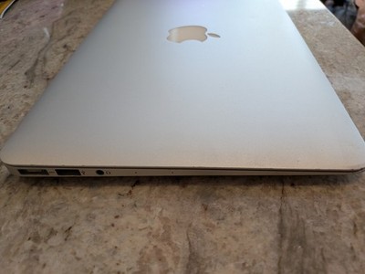 2013 Apple MacBook Air 11” A1465 1.7Ghz / Boost 3.3gHz i7 8GB RAM