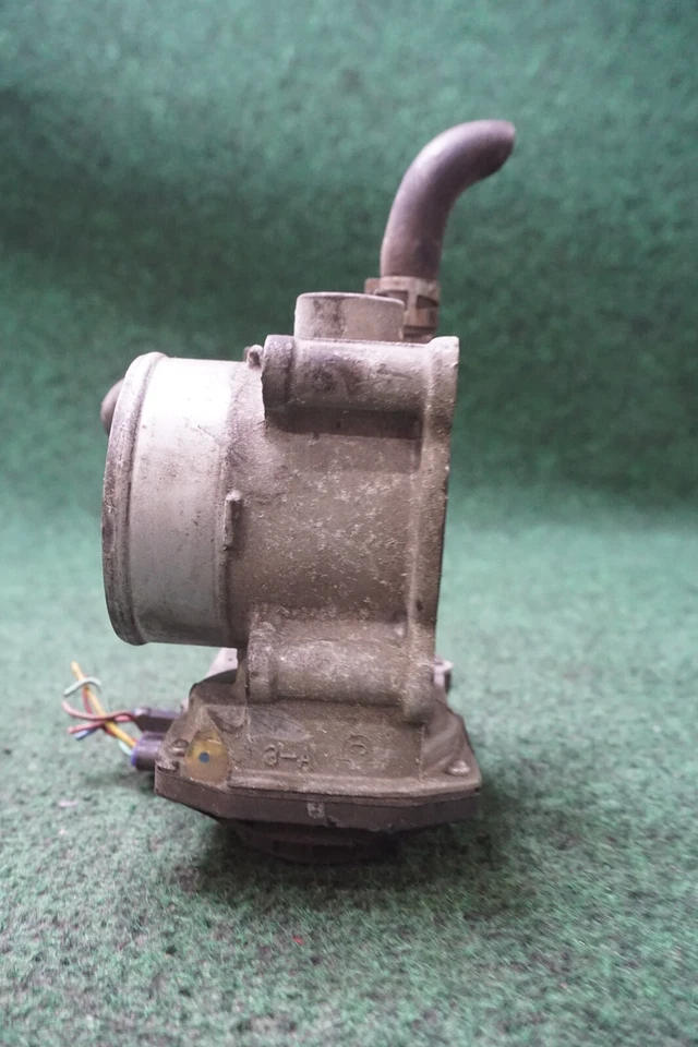 Toyota Corolla 2011 2012 2013 2014 2015 2016 1,8 L carrocería del acelerador OEM 22030-0T080 Foto 2 de 4