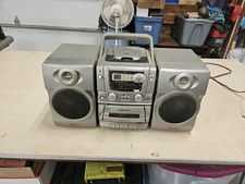 Emerson Boombox PD6718 Boombox Radio CD/Tape Player Speakers