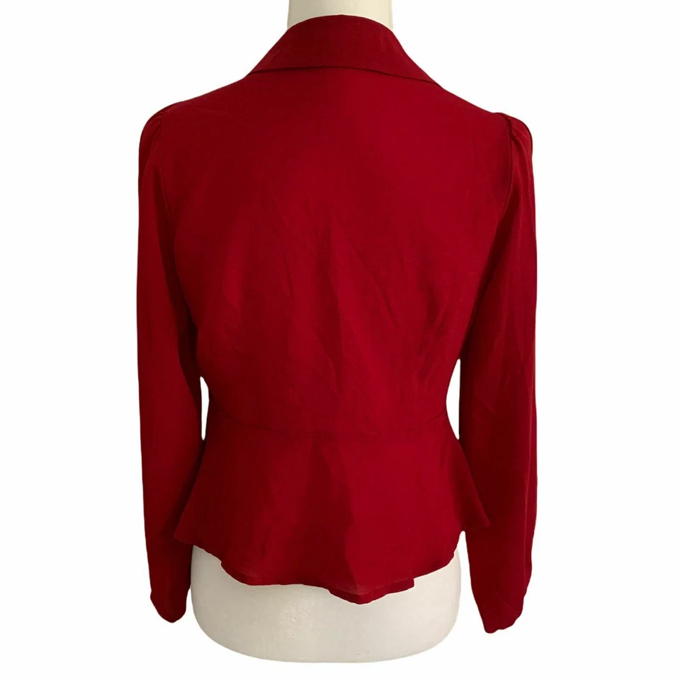 Chaqueta Blazer Forever 21 Mujer Roja Pequeña Manga Larga Informal Cordón Trabajo Foto 2 de 4
