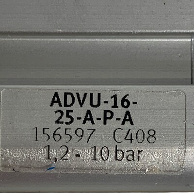 FESTO Kompakt Zylinder ADVU 16 25 A PA / 156597 FESTO Kompakt Zylinder ADVU 16 25 A PA / 156597