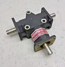 Zero Max 157806 Three Way Right Angle Gearbox 1:1 Ratio 1750 Rpm Used Read Descr