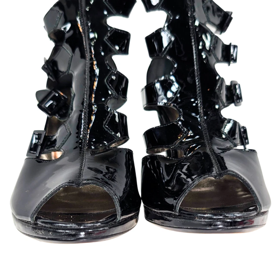 Jessica Bennett 8.5 M Black Patent Leather Strappy Buckle Zipper Peep Toe Heels - Image 4 of 4