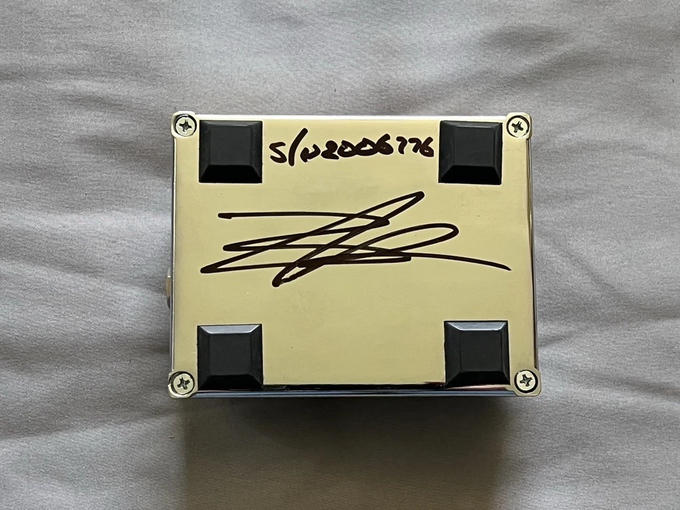 Red Witch Deluxe Moon Phaser - 铬 — 第 3/4 张图片