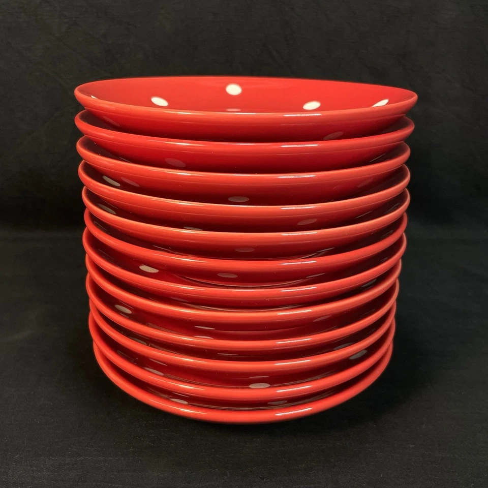 (12) Platos de lunares rojos y blancos de 6" de Signature Housewares Foto 2 de 4