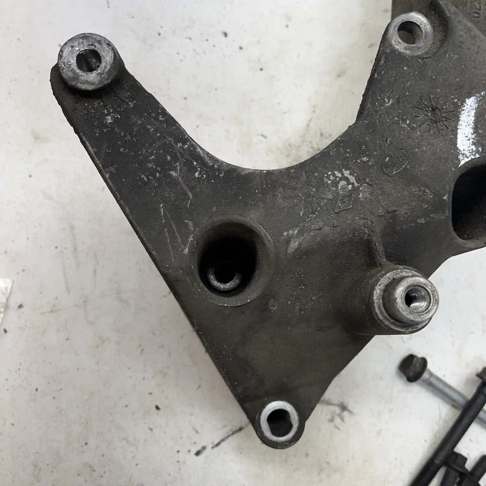 Soporte alternador Chevrolet ASTRO GMC SAFARI Chevy VAN 4.3 5.0 5.7 10239690 Foto 4 de 4