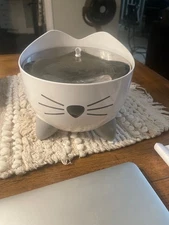 Pre-Owned Catit Pixi Fountain for Cats, White, 10 Cups – Open Box + Filter