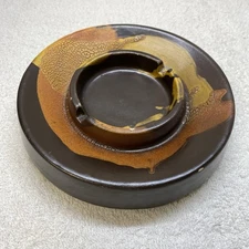 VINTAGE ROYAL HAEGER 2070 USA Ceramic Ashtray Wide Rim Brown Yellow Glaze 6x6