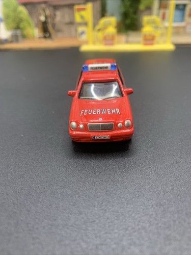 CARARAMA 1/72 MERCEDES BENZ E CLASS TOURING Fire OO MODEL RAIL SCALE POLICE CAR - Picture 3 of 8