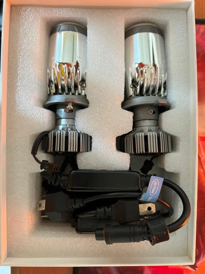 car head light - Image 2 of 2