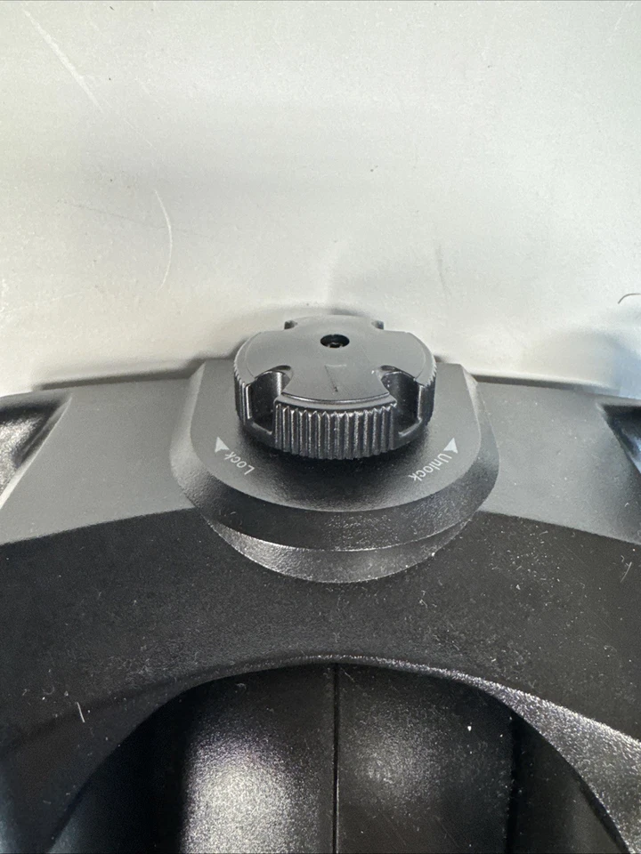 Volante e pedais de corrida InterAct Concept 4 para Nintendo 64 N64 - Imagem 4 de 4