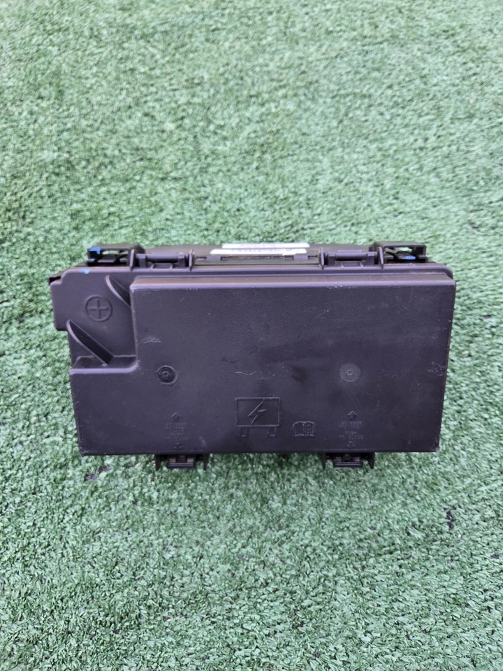 Dodge Durango/Jeep Grand Cherokee TIPM 2011-2013 caja de fusibles totalmente integrada Foto 3 de 4