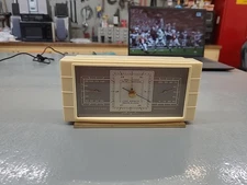 Vintage Lucite Airguide Instrument Company Chicago Desktop Weather Station Works