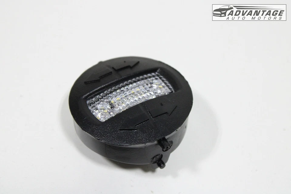 Ford Bronco Sport 2021-2025 puerta levadiza panel de moldura inferior lámpara de carga luz OEM Foto 2 de 4