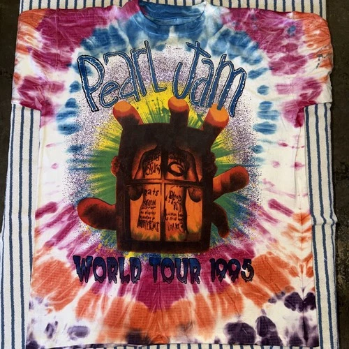 Single stitch Pearl Jam World Tour Concert Tie 1990s vintage concert t-shirt, vintage, size XL, single stitch, B+ condition