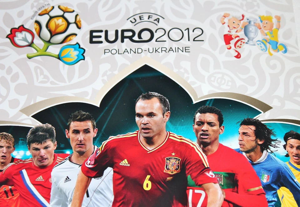 PANINI ADRENALYN XL TRADING CARDS EURO 2012 - 100 PACKETS BAGS BOOSTER - Image 2 of 4