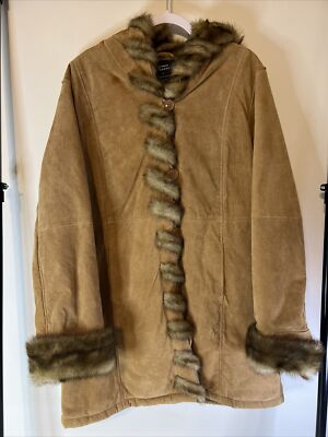 Dennis Basso RN #98393 Size Large Genuine Leather Fur with