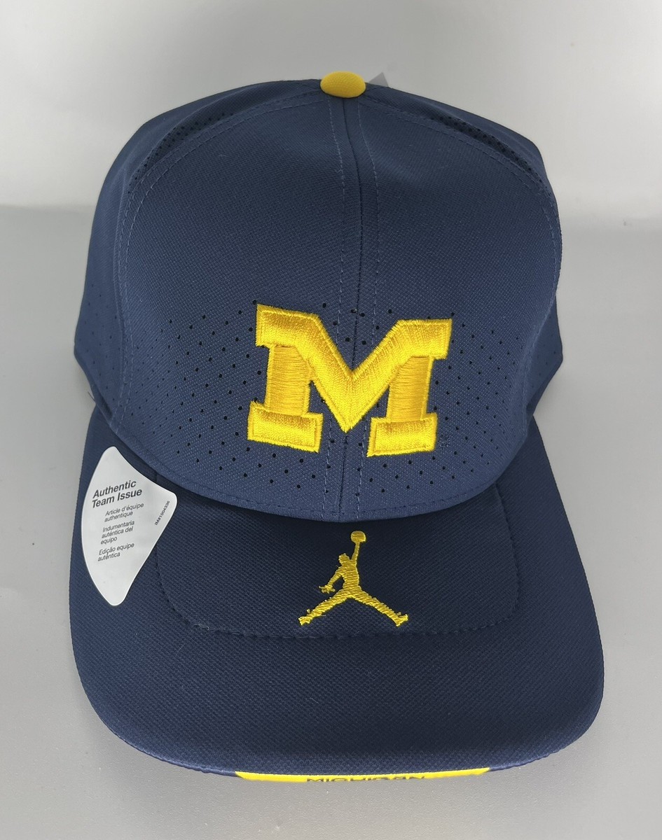 NewNike Air Jordan Michigan Wolverines On Field Team Issue
