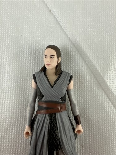 STAR WARS TLJ Rey Battle on Crait Loose Action Figure - Picture 3 of 7