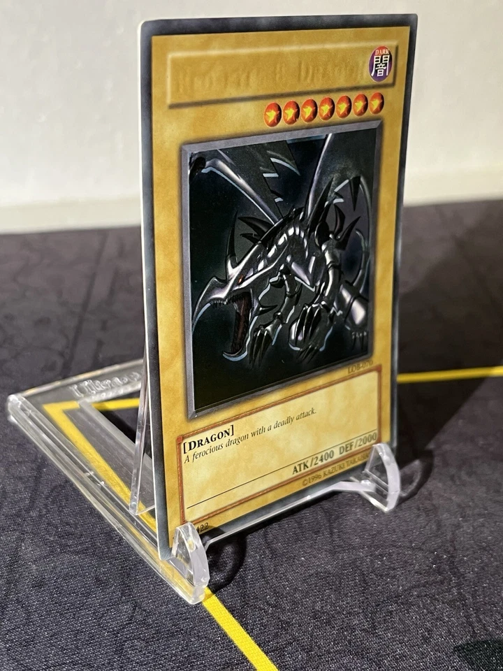 RARE Yugioh Red Eyes Black Dragon LOB-070 Holo Bleed, Holo Shift & Missing Name - Image 2 of 4