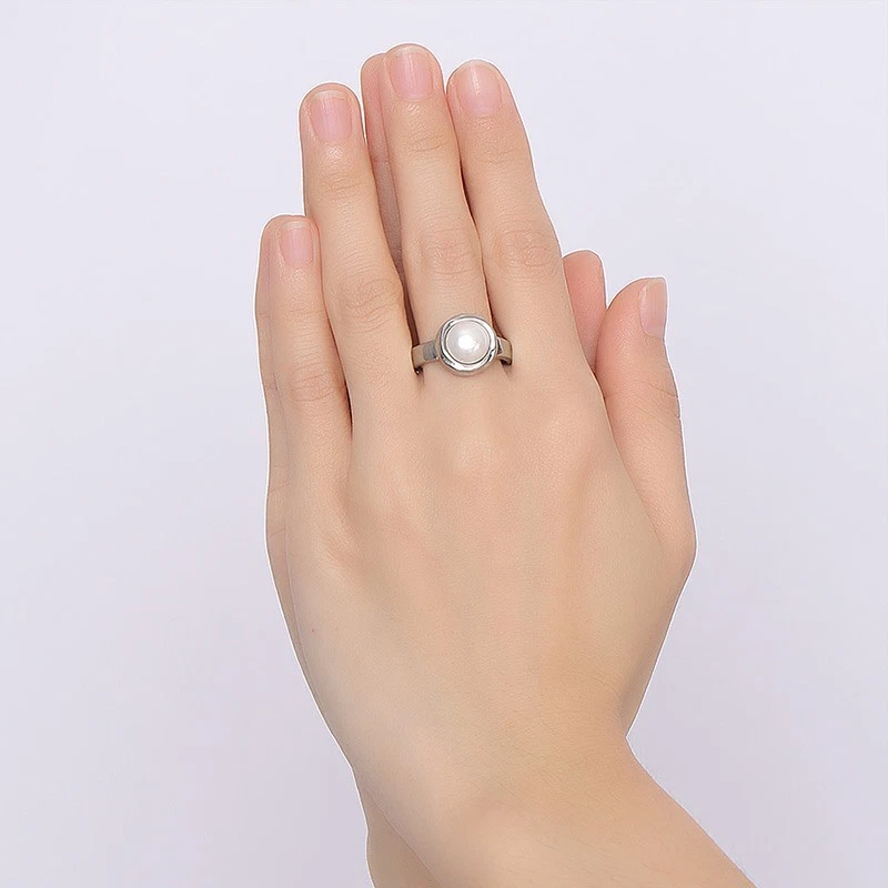 Anillo de compromiso de boda de acero inoxidable con banda de perlas naturales de lujo para mujer talla 7-9 Foto 2 de 4