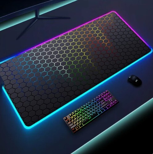 OUIO RGB/LED Mauspad XXL in verschiedenen Varianten/Farben/Motive - Bild 23 von 24