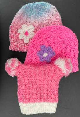 BABY MÜTZEN SET DREI NOUGHT - DREI MONATE ROSA FARBEN FÜR EIN MÄDCHEN
