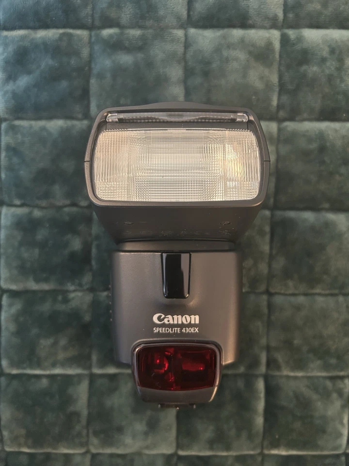 Canon Speedlite 430ex With Case, Manual,  and Mini Stand - Image 3 of 4