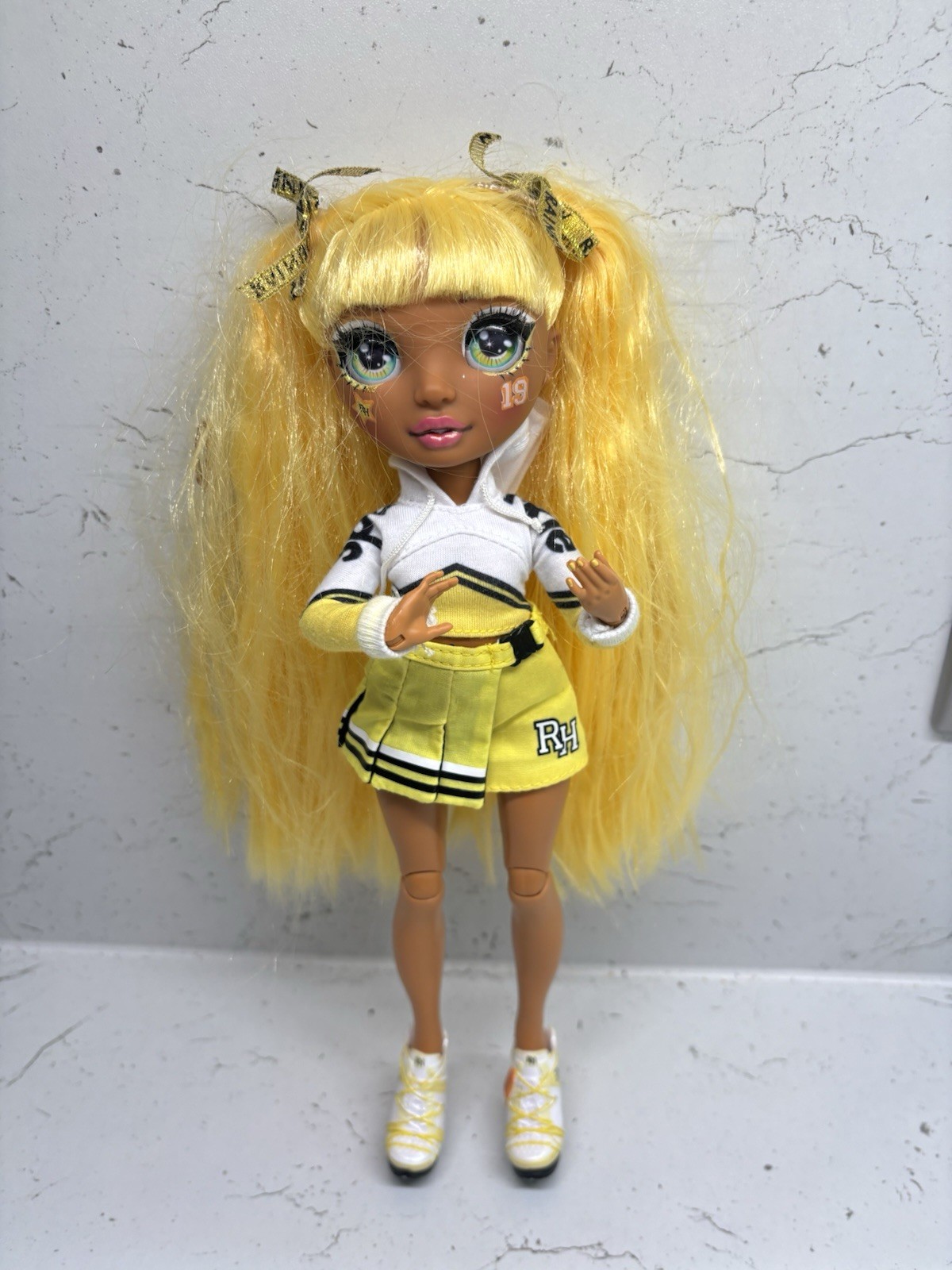 Rainbow High Sunny Madison Cheer Cheerleader Doll