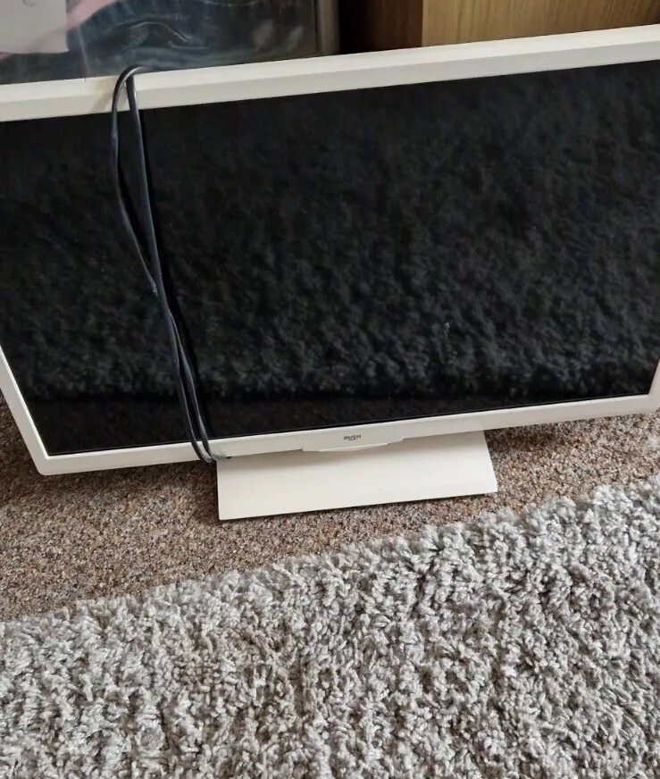 BUSH 24 inch SMART TV/DVD COMBO (WHITE) eBay