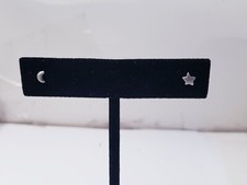 925 STAR AND MOON STUD EARRINGS 0.44G TW