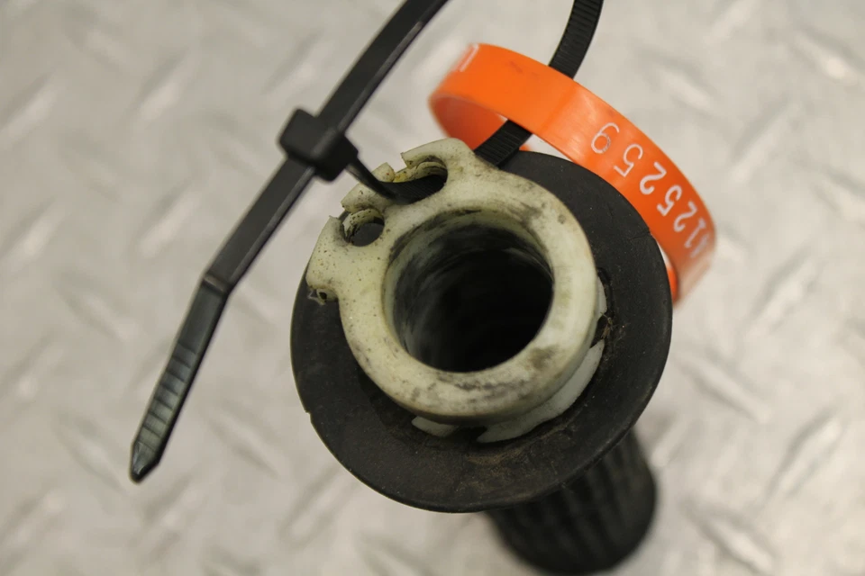 Honda Interceptor 800 VFR800A 2003 ABS AGARRE DE ACELERADOR DERECHO Foto 4 de 4