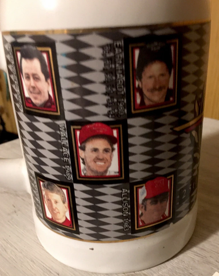 1996 年温斯顿杯冠军 25 周年马克杯 Stien Earnhardt Kulwicki Petty  — 第 2/4 张图片