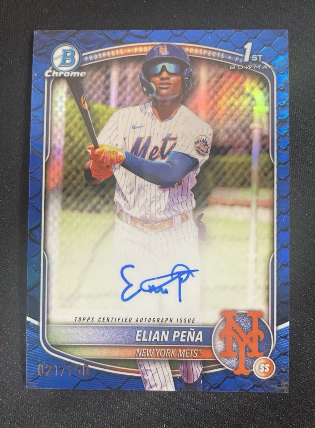 2025 Bowman Chrome Elian Pena 1st Reptilian Blue Refractor Auto #'d 021/150 Mets