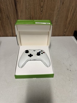 Xbox One Wireless Controller White Model 1708 OEM No Battery Cover Box