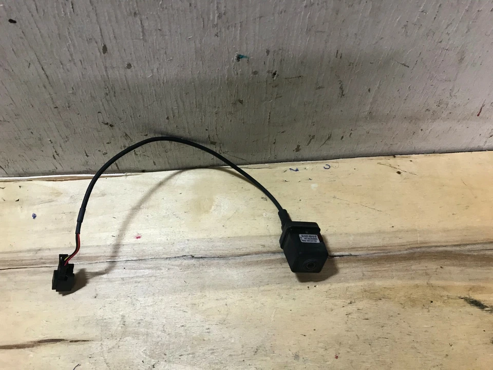 MERCEDES BENZ S550 CL550 W221 2010-13 REAR TRUNK LID VIEW PARKING CAMERA BACKUP - Image 2 of 4