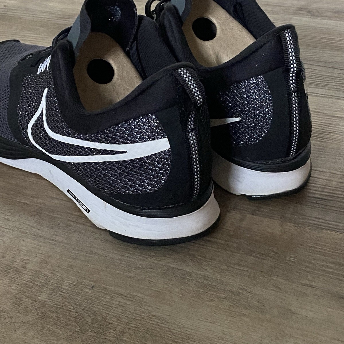 Nike Mens Zoom Strike Running Shoes Black Gray AJ0189-001 Men's