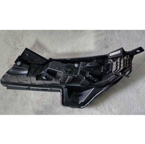 OEM 92208-S8700 LAMP ASSY-DAY RUNNING LIGHT,RH Normal Chrome OEM 92208-S8700 LAMP ASSY-DAY RUNNING LIGHT,RH Normal Chrome
