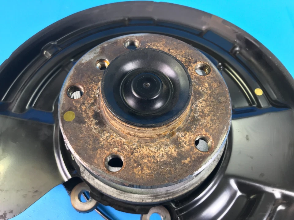 14-19 BMW F22 F23 228I M235I M240I REAR RIGHT PASSENGER SIDE SPINDLE KNUCKLE HUB - Image 3 of 4