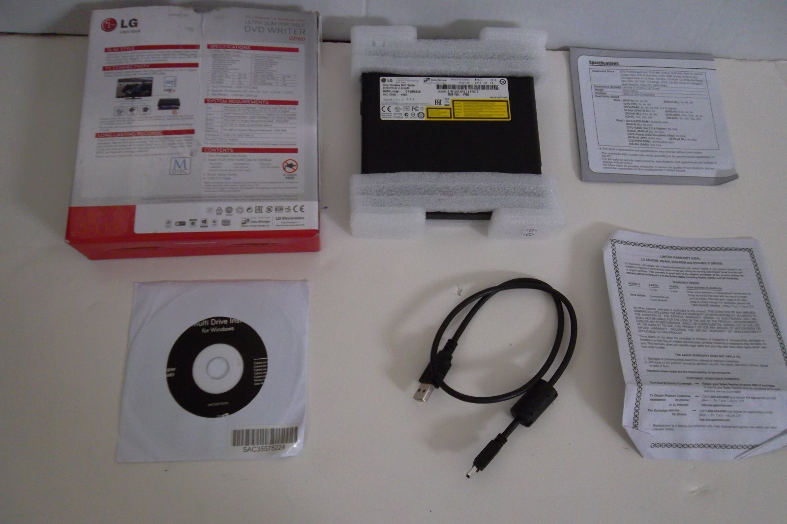 LG GP60 Ultra Slim Portable DVD Writer DVD±RW DL 8X 8.5GB USB GP60NB50