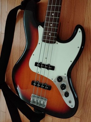 Fernandes RJB-380 3SB/L Electric Bass Guitar Vintage Style Excellent Sound