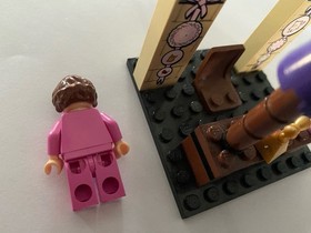 LEGO Harry Potter Minifigure - Dolores Umbridge Set 5378 Year 2010 With Scene