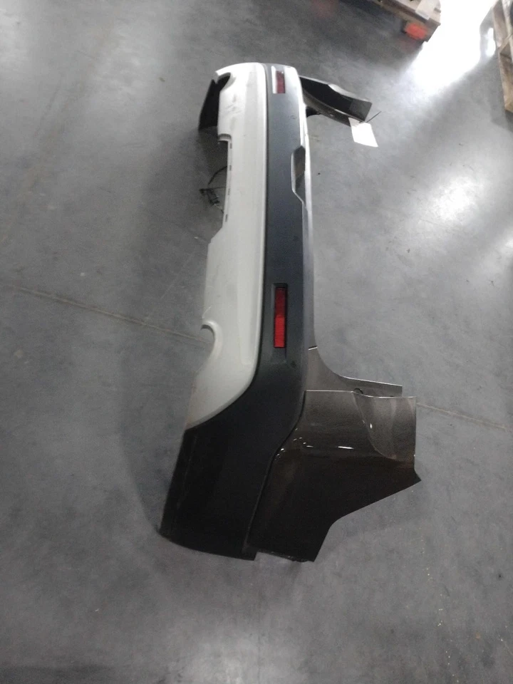 GMC Acadia 2019 conjunto de parachoques gris OEM usado 76000 millas NJ25-21081-514921 Foto 2 de 4