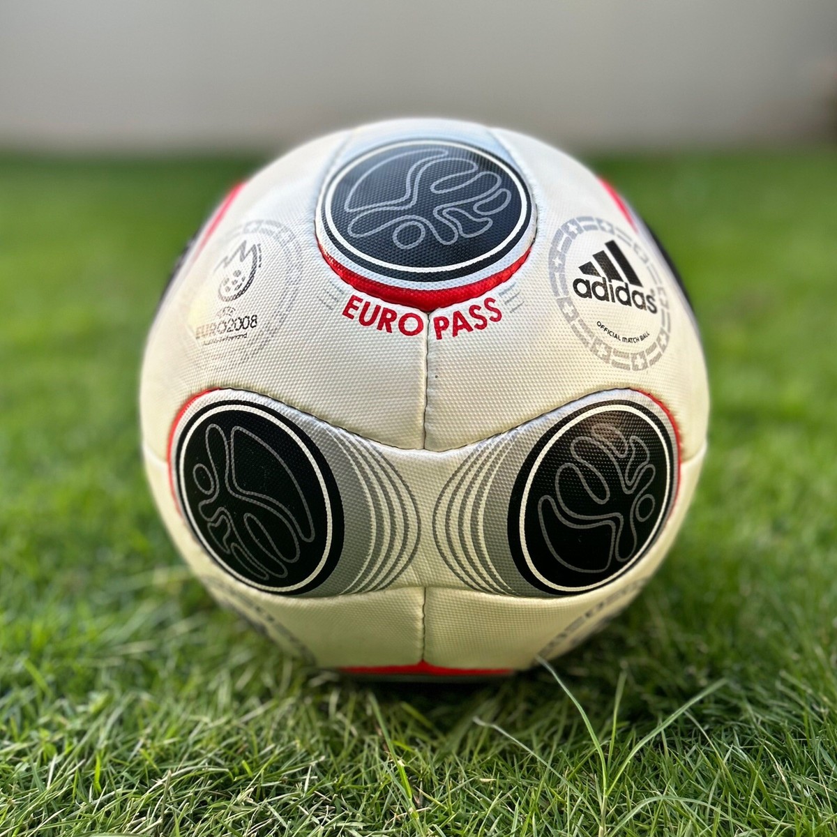 Euro Pass Football Euro 2008 Official Match Soccer Ball Size 5
