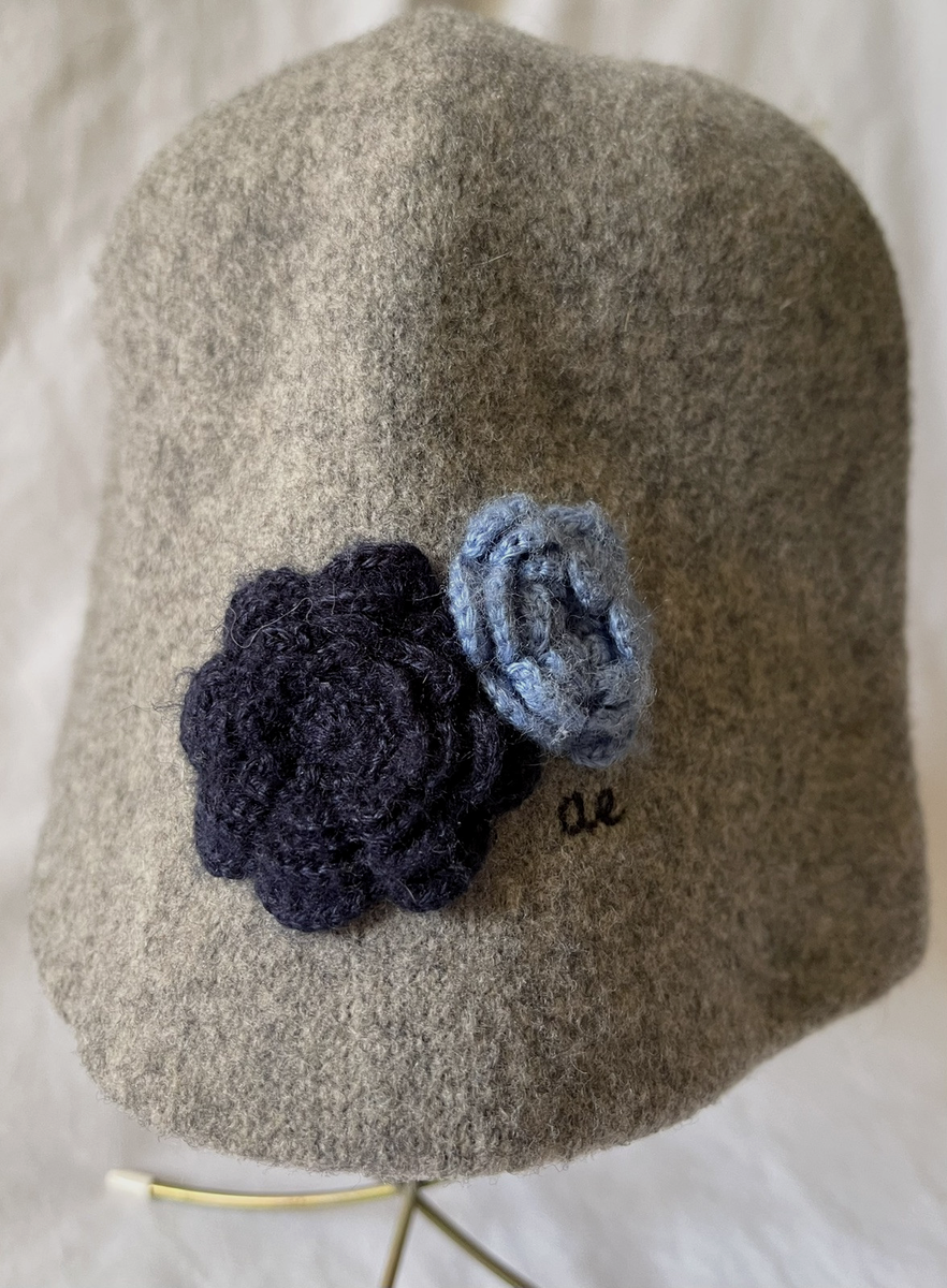 American Eagle Gray Wool Floral Embroidered Adjustable Fedora Hat American Eagle Gray Wool Floral Embroidered Adjustable  main image 3