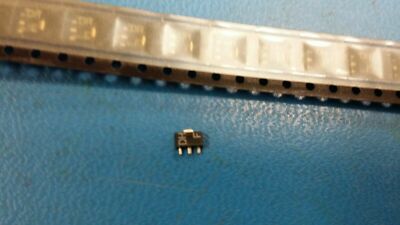 Lot De 2 Transistors Bipolaires Petit Signal Rohm ZTX749 - 2A, 25V, Composant électronique Neuf (NOS)