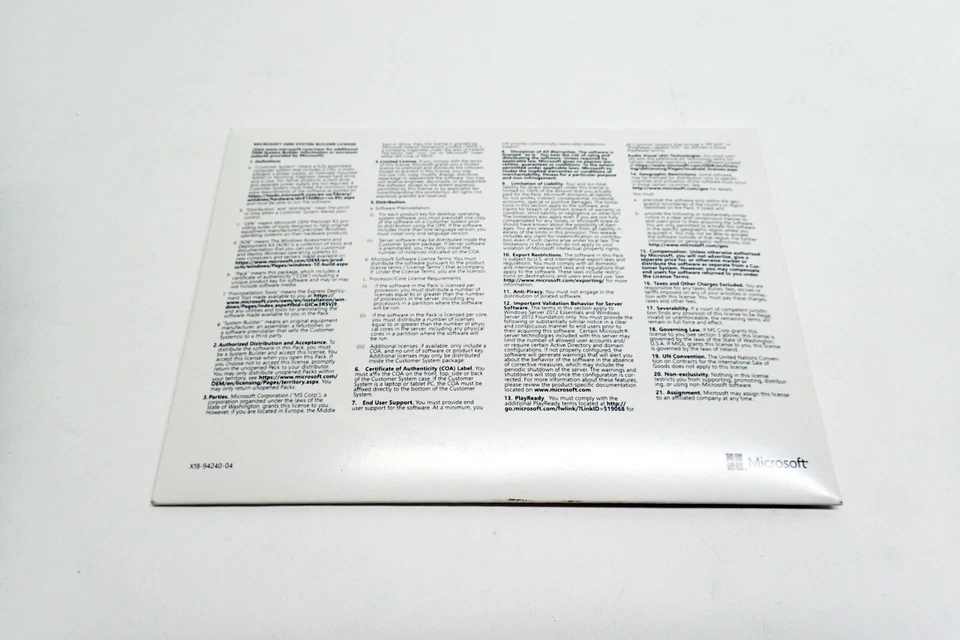 Microsoft Windows Server 2019 Datacenter DVD Kit Media + Key 16-Core 1PK - Image 3 of 4