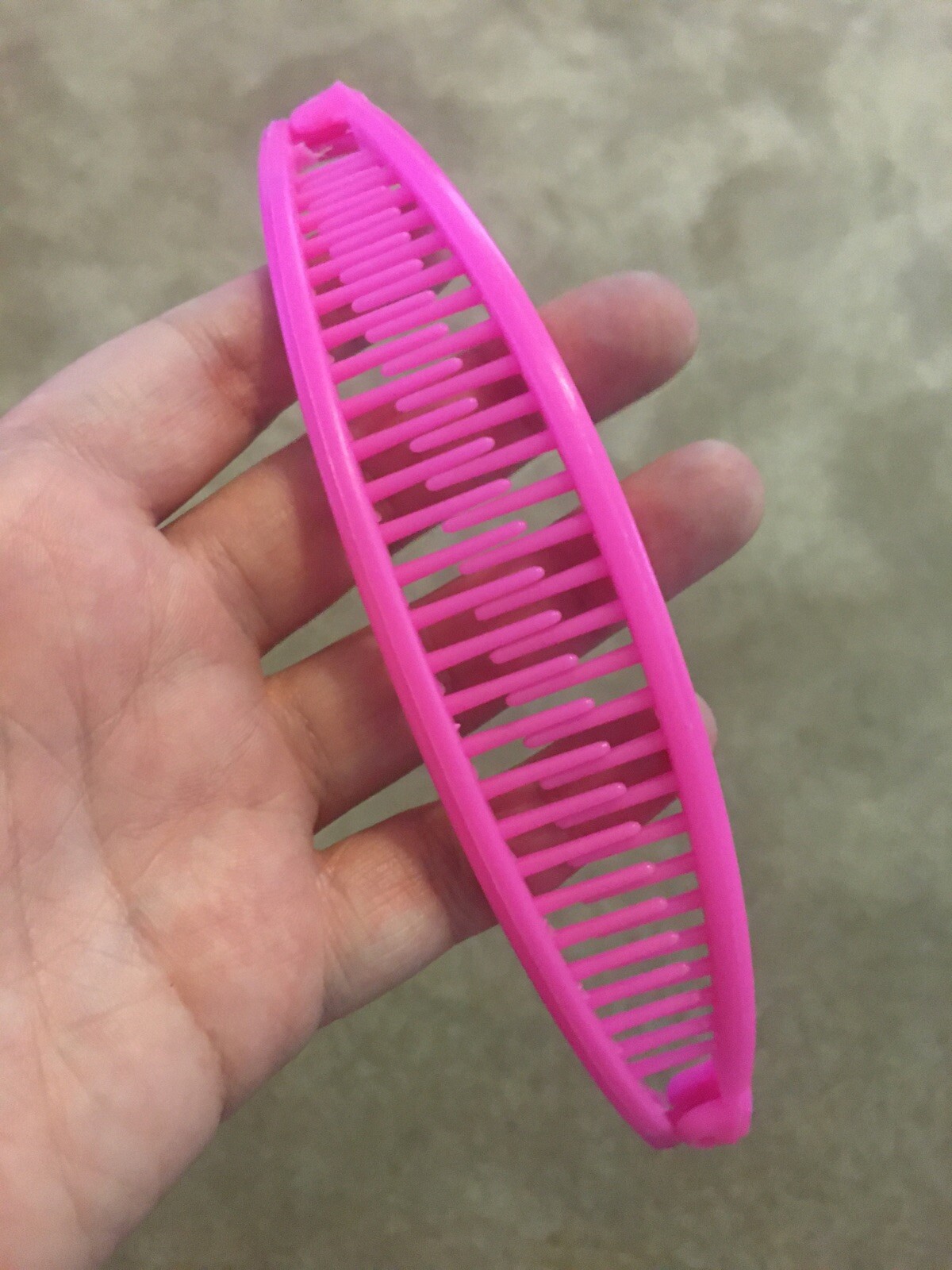 RARE Vintage 80s Banana Clip Gem